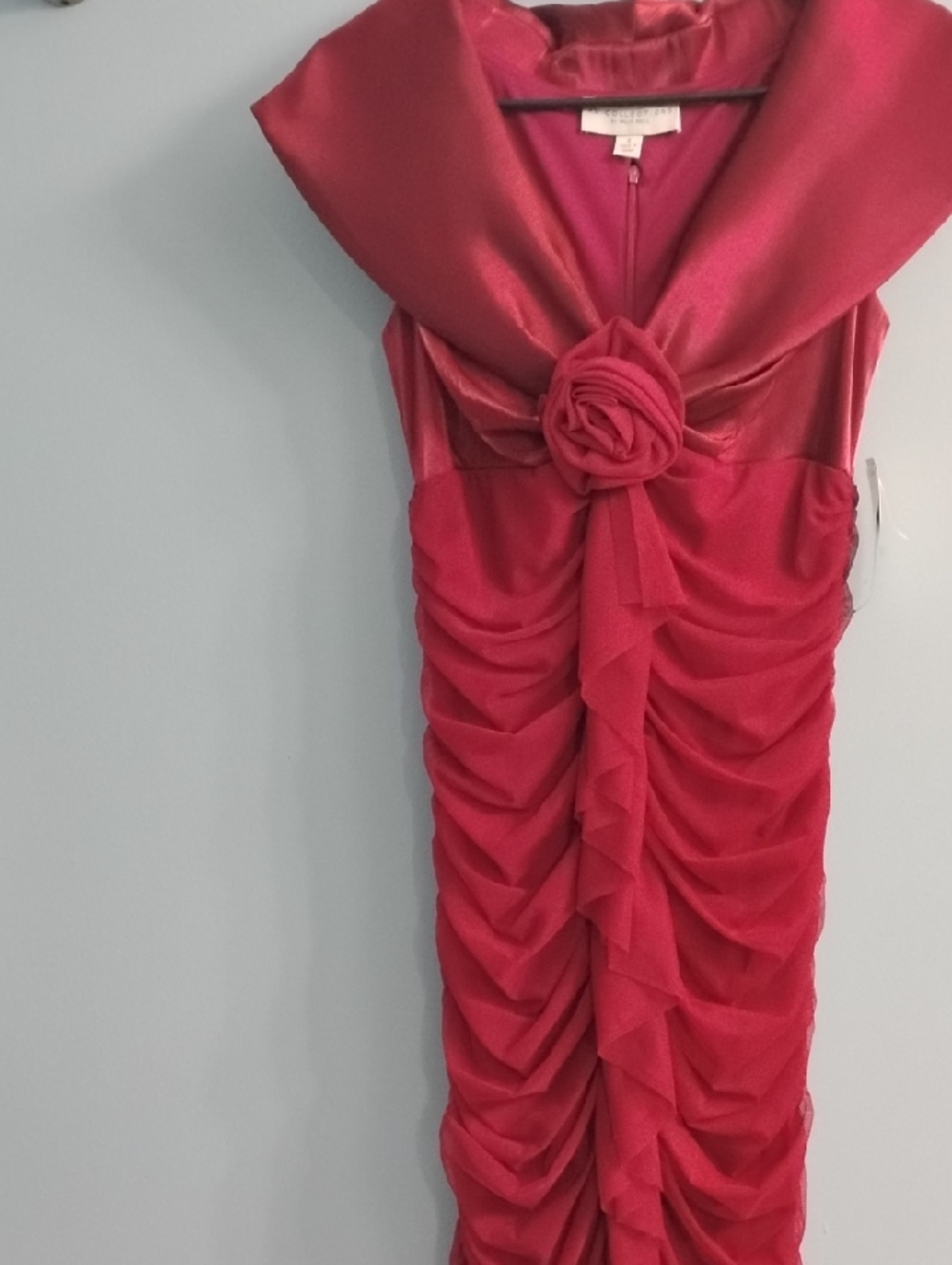 NWT KM Collections By Milla Bell Scarlet Ruched Midi Dress Size 6